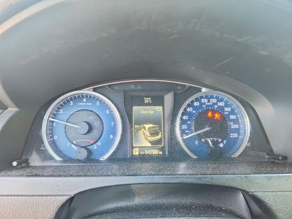 2016 TOYOTA CAMRY