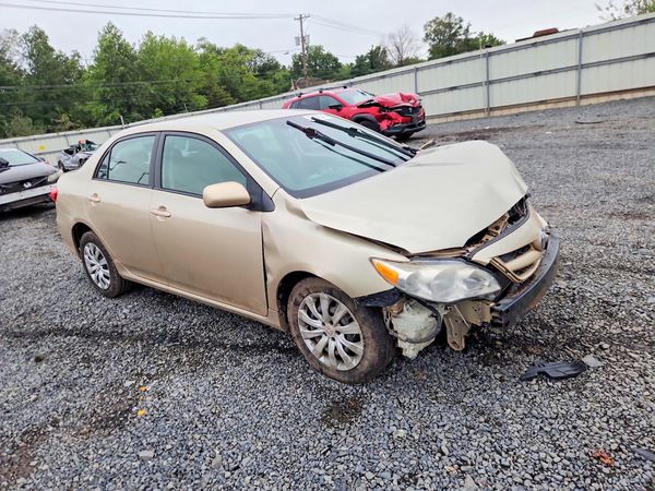 2012 TOYOTA COROLLA