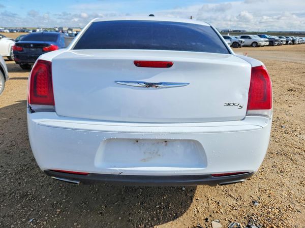 2016 CHRYSLER 300