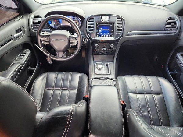 2016 CHRYSLER 300