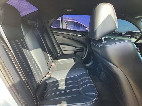 2016 CHRYSLER 300