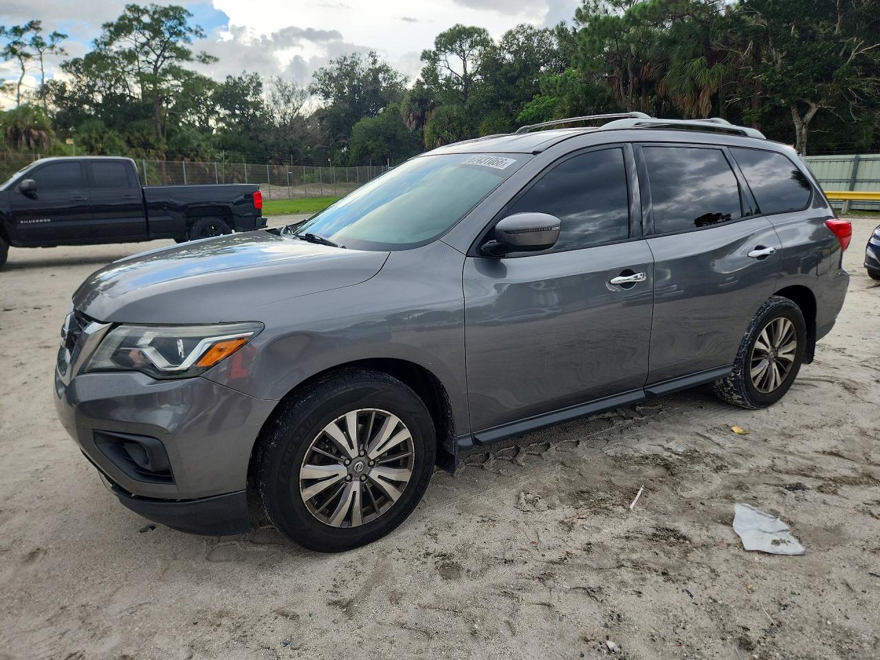 2019 NISSAN PATHFINDER — Front 3/4