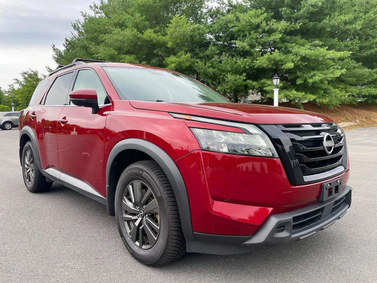 2023 NISSAN PATHFINDER SV
