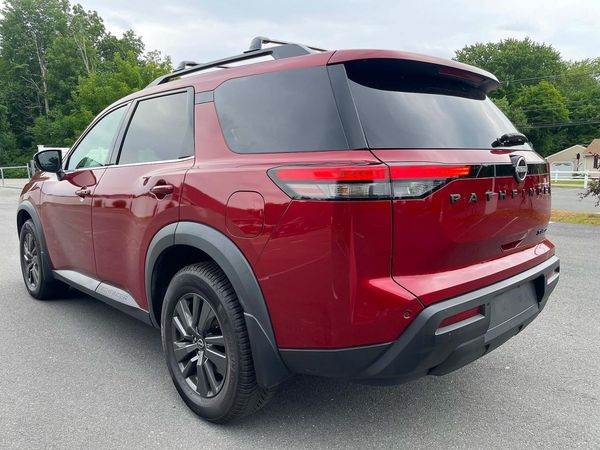 2023 NISSAN PATHFINDER SV