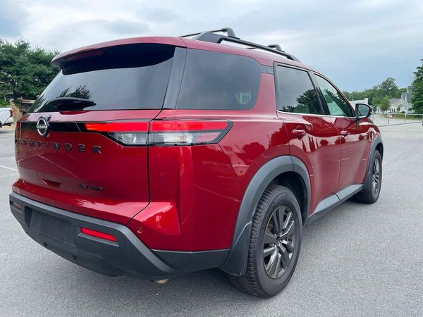 2023 NISSAN PATHFINDER SV