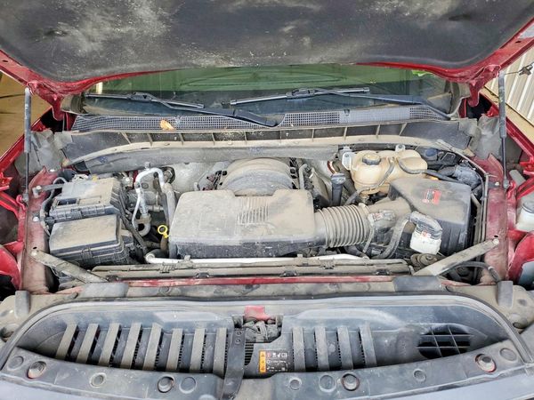 2022 CHEVROLET SILVERADO Trail Boss - LT — Engine bay
