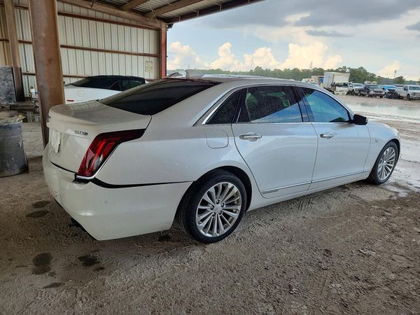 2017 CADILLAC CT6
