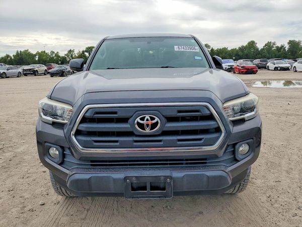 2017 TOYOTA TACOMA