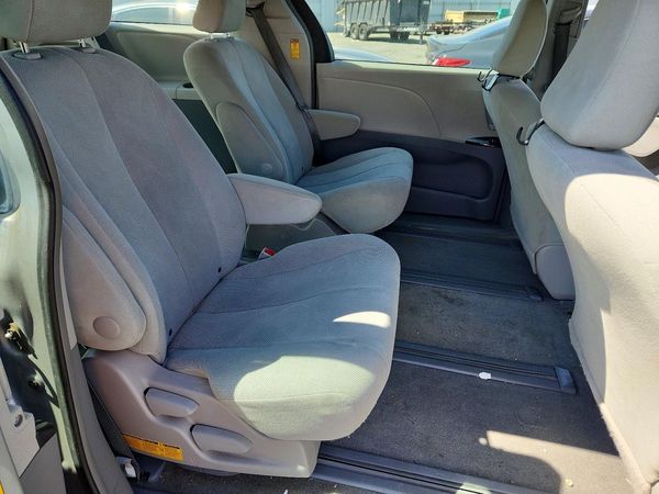 2014 TOYOTA SIENNA