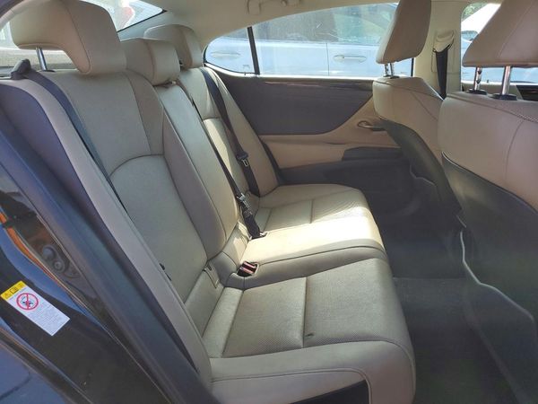 2019 LEXUS ES 350