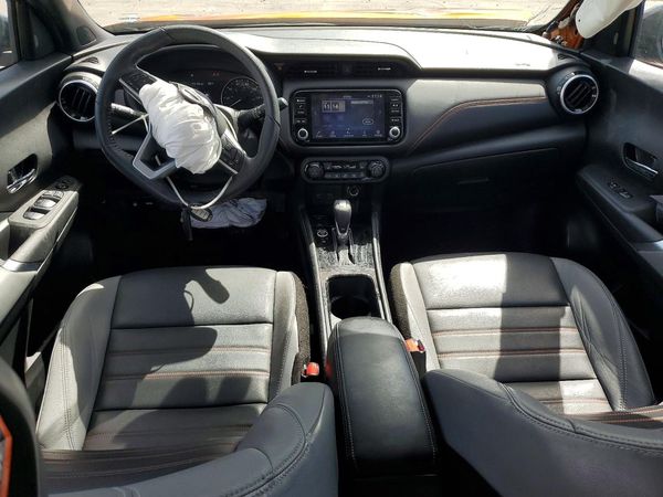 2022 NISSAN KICKS SR