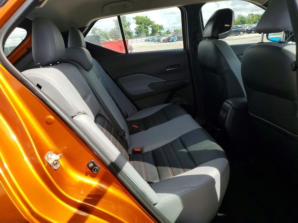 2022 NISSAN KICKS SR