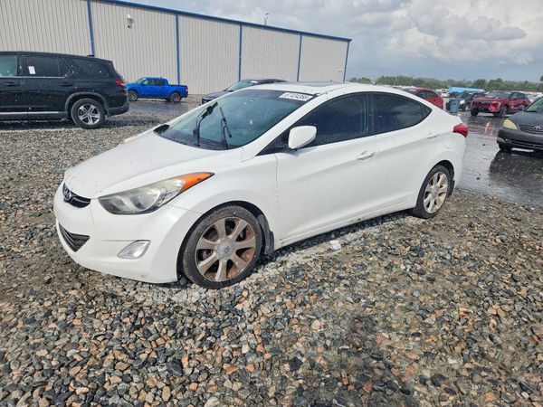 2013 HYUNDAI ELANTRA