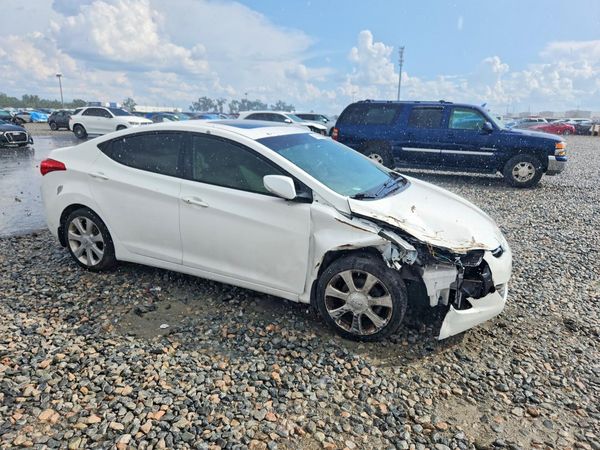 2013 HYUNDAI ELANTRA