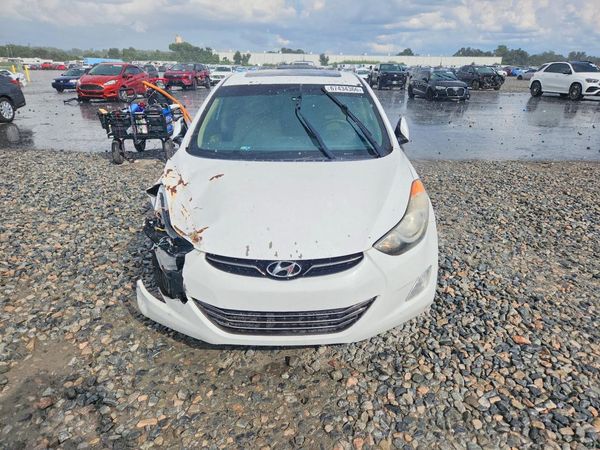 2013 HYUNDAI ELANTRA