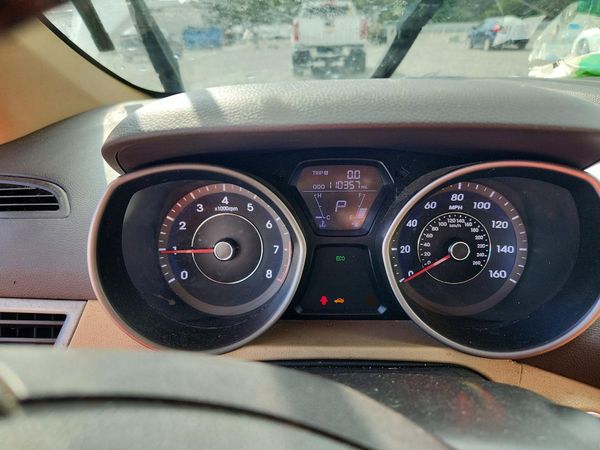 2013 HYUNDAI ELANTRA