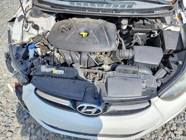 2013 HYUNDAI ELANTRA