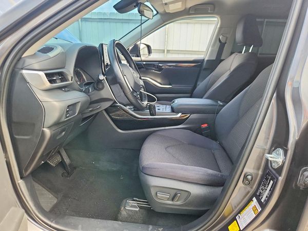 2021 TOYOTA HIGHLANDER