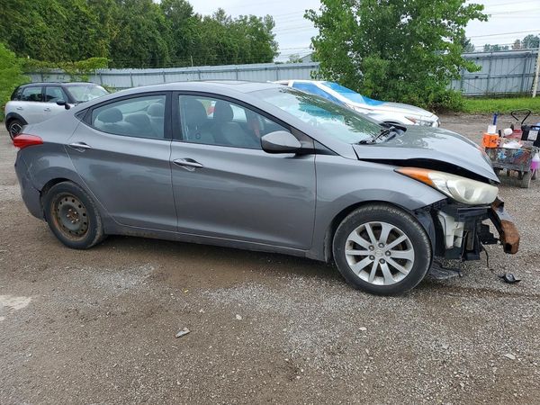 2012 HYUNDAI ELANTRA
