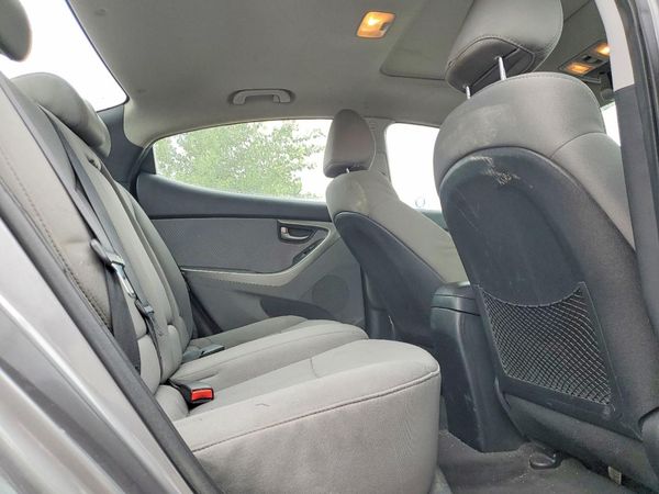 2012 HYUNDAI ELANTRA