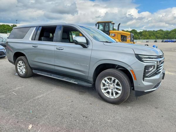 2026 CHEVROLET SUBURBAN LT — Passenger 3/4