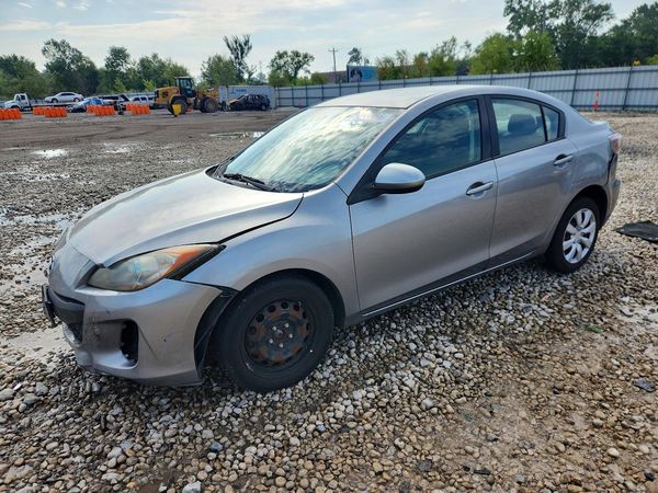 2013 MAZDA 3