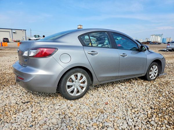 2013 MAZDA 3