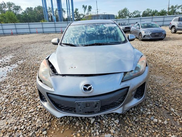 2013 MAZDA 3