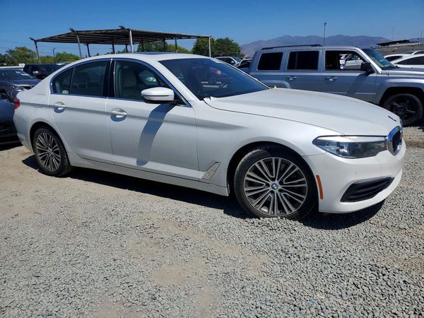 2019 BMW 530