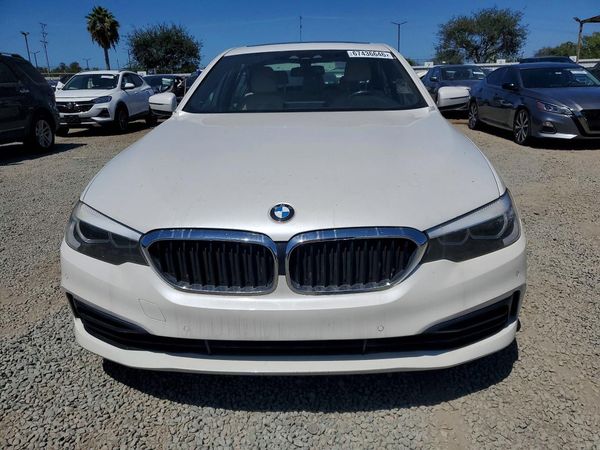 2019 BMW 530