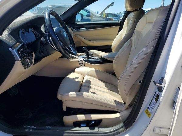 2019 BMW 530
