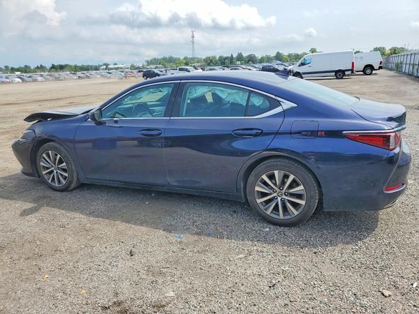 2019 LEXUS ES