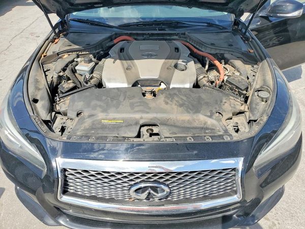 2014 INFINITI Q50