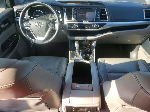 2018 TOYOTA HIGHLANDER