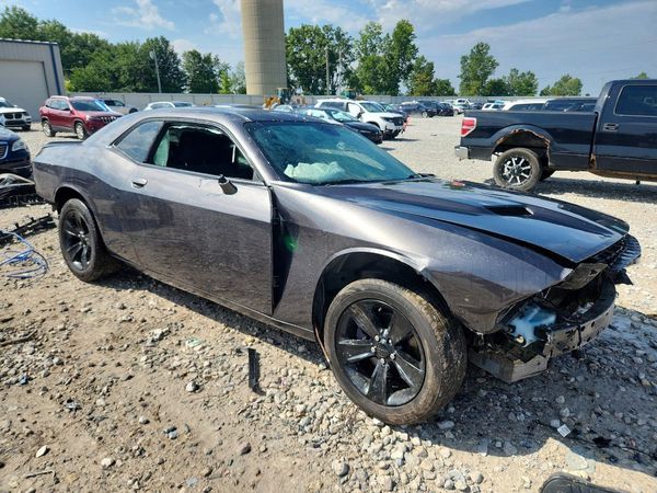 2021 DODGE CHALLENGER SXT — Passenger 3/4