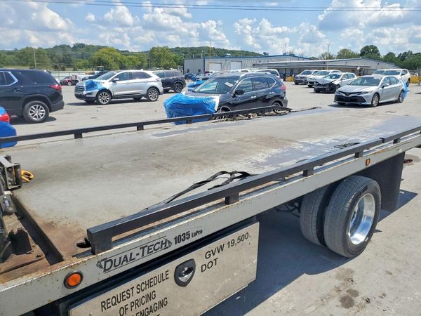 2019 RAM 5500 REG CAB CHASSIS