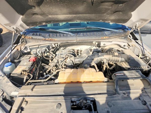 2018 FORD F150 — Engine bay