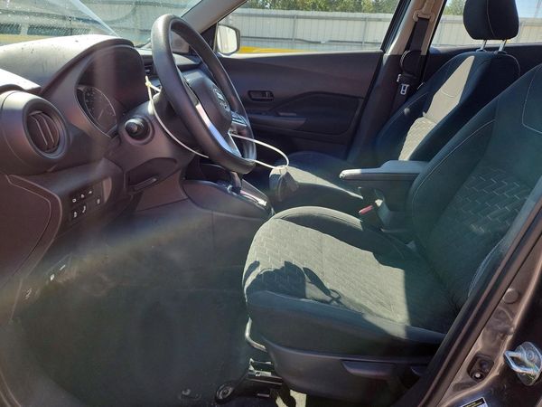 2021 NISSAN KICKS