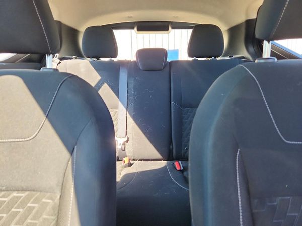 2021 NISSAN KICKS