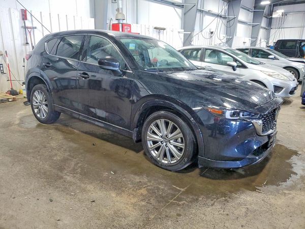 2023 MAZDA CX-5 Signature — Passenger 3/4