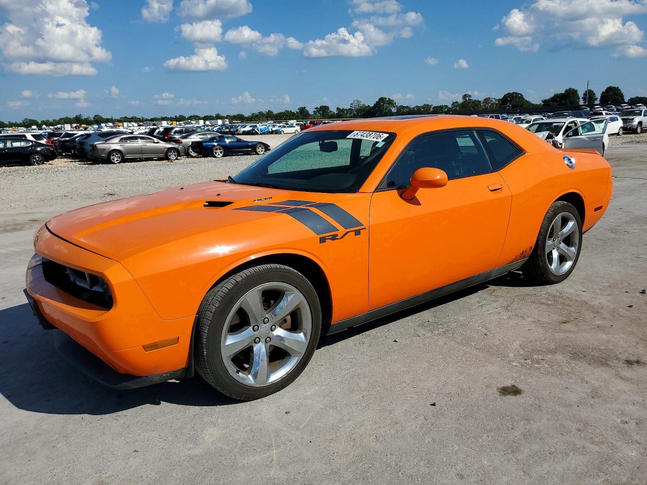 2012 DODGE CHALLENGER R/T — Front 3/4