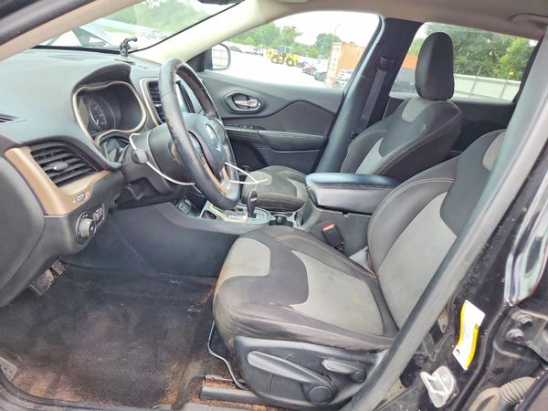 2014 JEEP CHEROKEE Latitude — DENT
