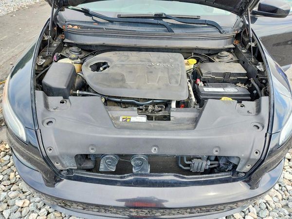 2014 JEEP CHEROKEE Latitude — Engine bay
