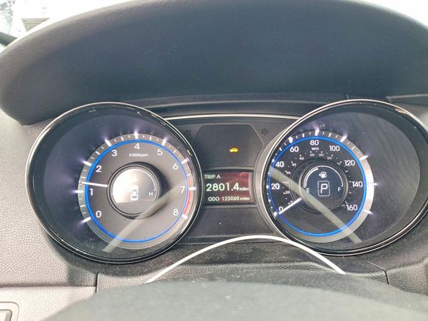 2013 HYUNDAI SONATA