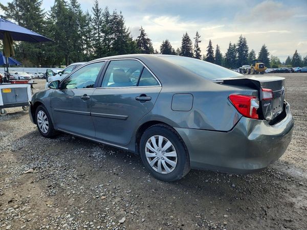 2014 TOYOTA CAMRY