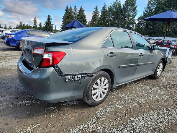 2014 TOYOTA CAMRY