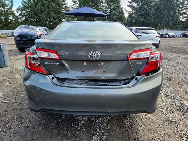 2014 TOYOTA CAMRY