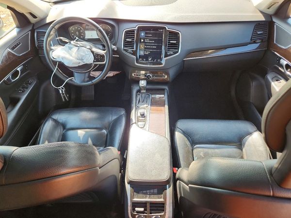 2016 VOLVO XC90 SV42 Momentum — CKPT