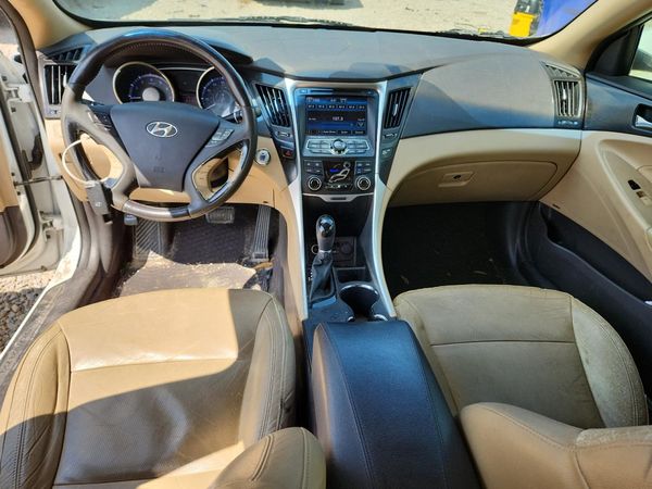 2013 HYUNDAI SONATA