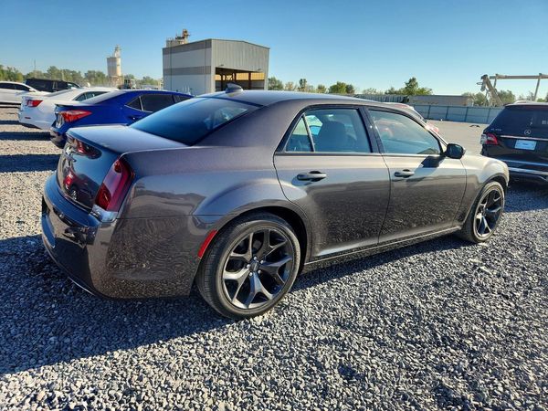 2021 CHRYSLER 300
